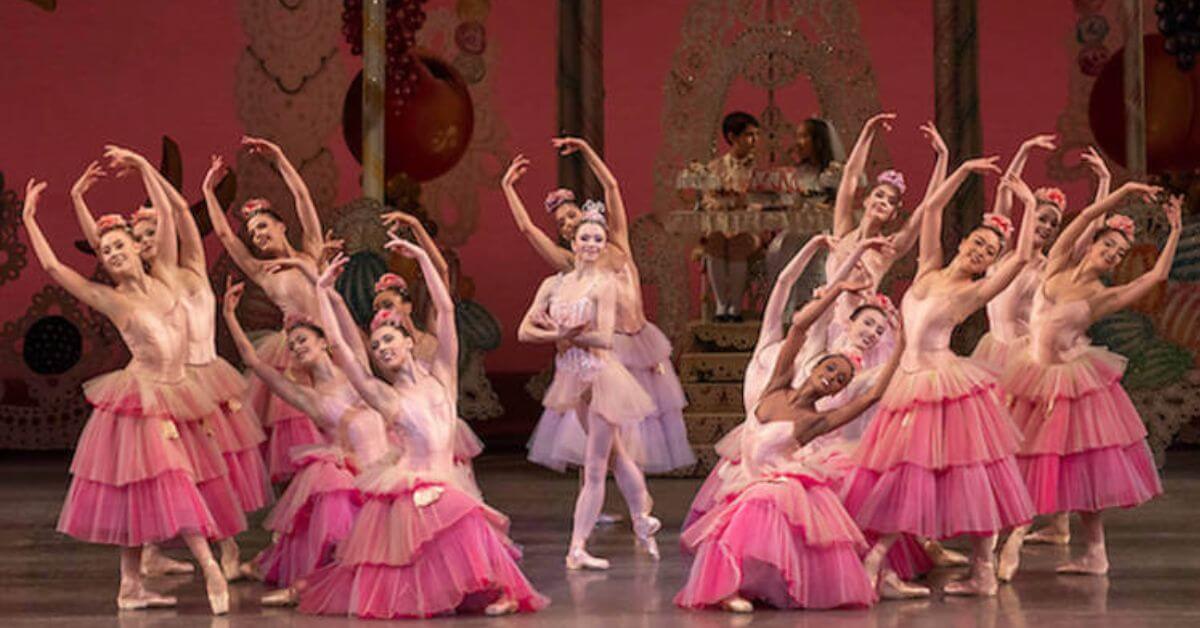 How to Dress for Nutcracker Ballet