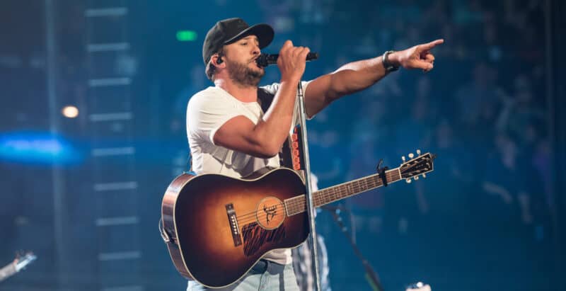 What to Wear to a Luke Bryan Concert