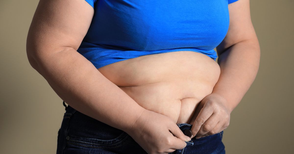 How to Hide a Mom Pooch in High-Waisted Jeans